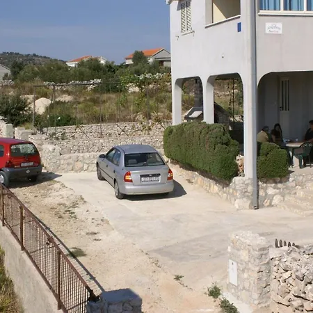 Barry - Sea View And Free Parking Sevid